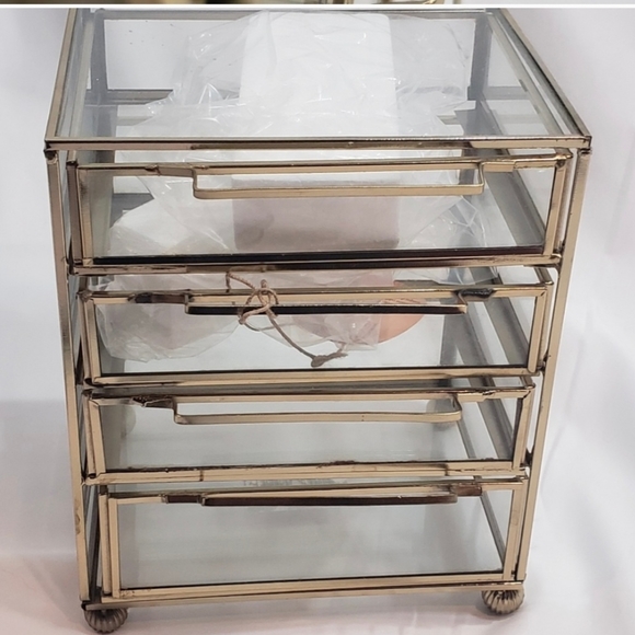 Cosmopolitan CosmoLiving by Cosmopolitan Gold Glass Drawer Storage - Picture 12 of 14